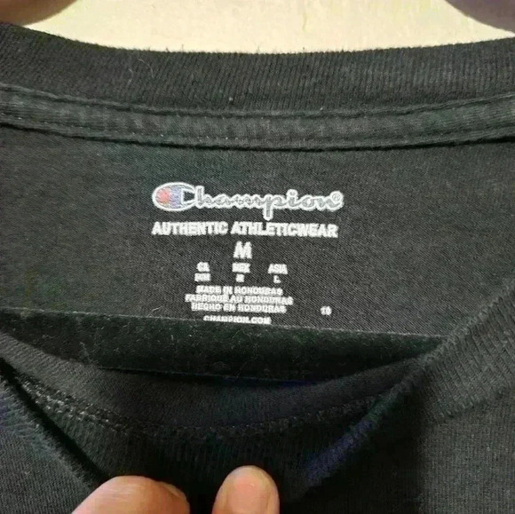 Champion long sleeve tee size M black - Picture 3 of 4